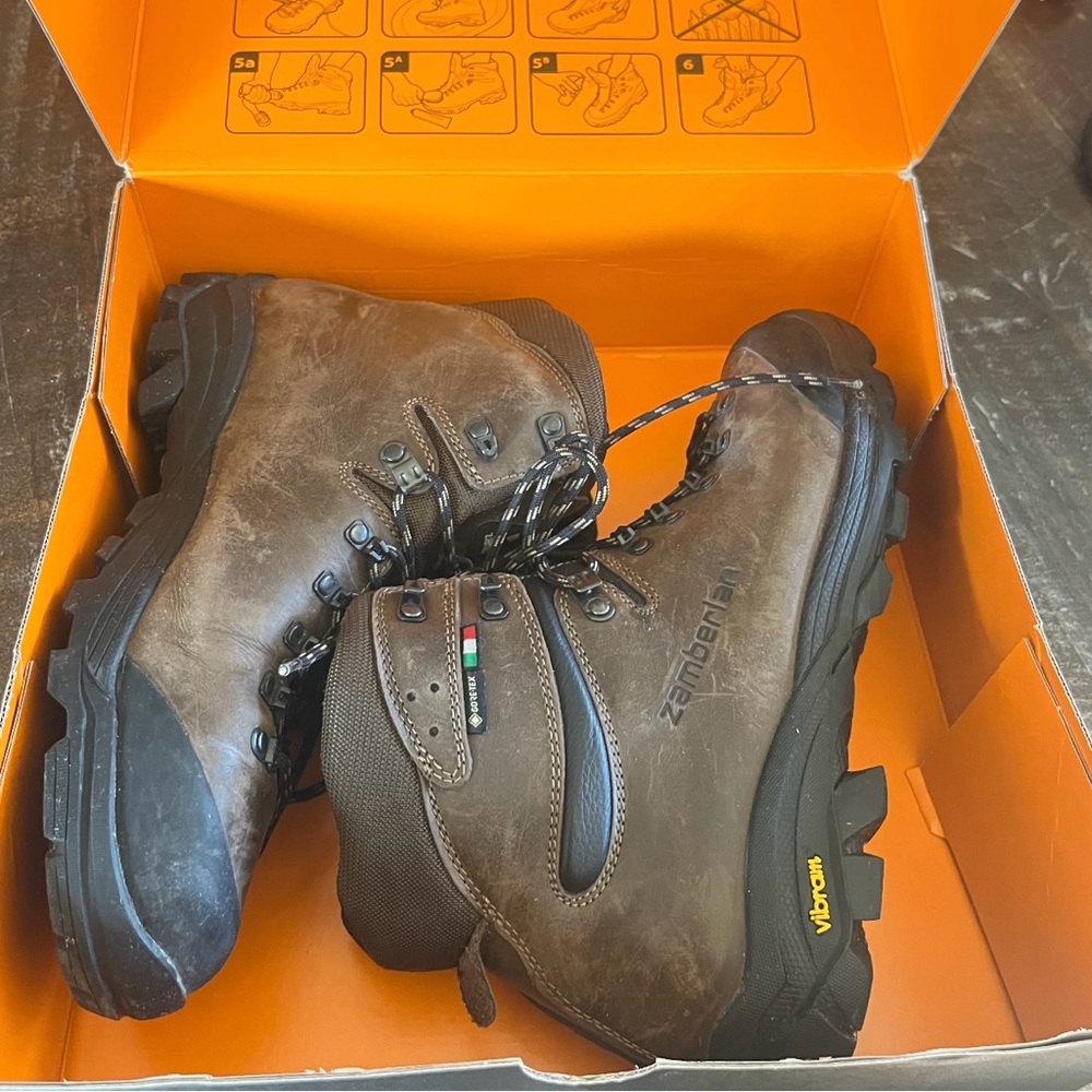 Zamberlan Vioz H. Goretex RR. Hiking boots. Mens 10.5. Used in good condition.